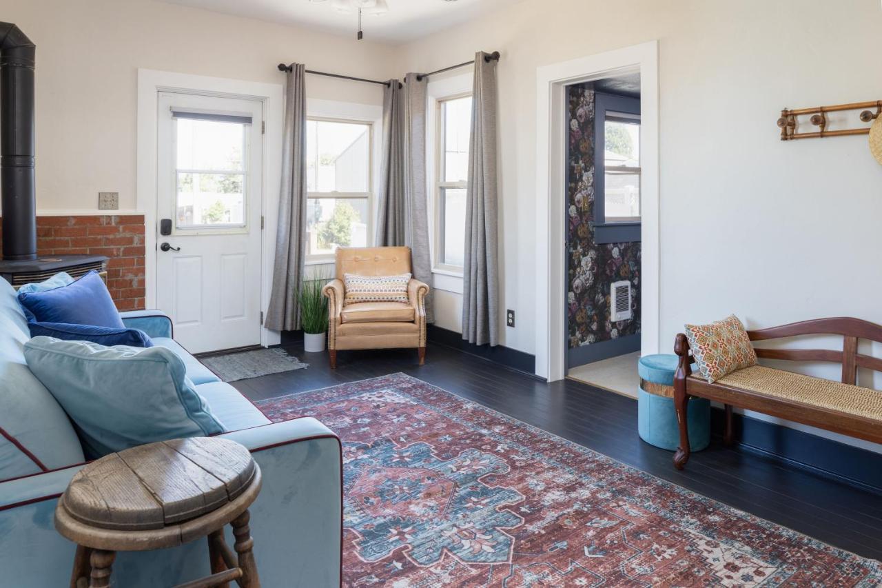 Wynkoop At Carlton: Taste Of Europe, Walk To Wineries, Dog Friendly Villa Exterior photo